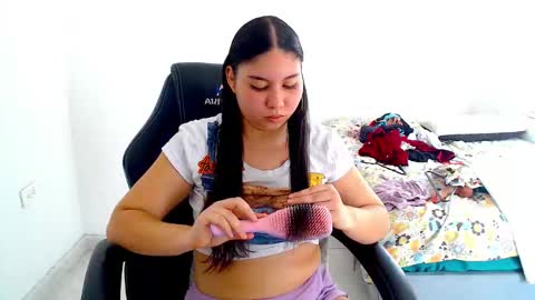  Hey guysI am BrendaWelcome my room online show from November 18, 2025, 8:13 pm