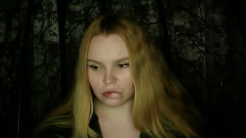 blushing_star online show from October 19, 2025, 6:08 pm