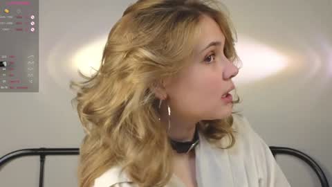 Snapshot of blytheaven chatting on December 9, 2024, 4:37 pm Erica online show from December 9, 2024, 4:37 pm