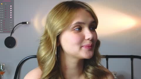 Snapshot of blytheaven chatting on December 12, 2024, 11:14 pm Erica online show from December 12, 2024, 11:14 pm