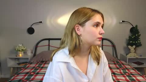 Snapshot of blytheaven chatting on December 22, 2024, 8:36 pm Erica online show from December 22, 2024, 8:36 pm