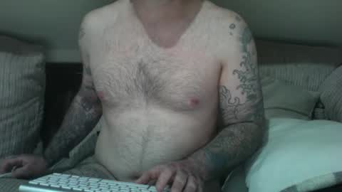 bmar1t1990 online show from April 30, 2026, 7:09 pm