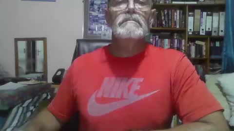 Snapshot of bobbgud chatting on May 1, 2026, 4:06 am Bobbgud online show from May 1, 2026, 4:06 am