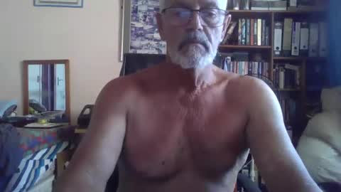 Snapshot of bobbgud chatting on May 17, 2026, 6:00 am Bobbgud online show from May 17, 2026, 6:00 am