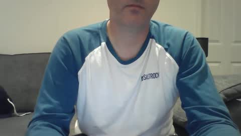 bobby_113 online show from December 30, 2024, 12:43 am