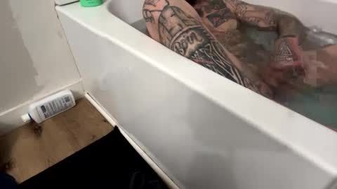 Bodyart85 19 online show from January 31, 2025, 12:18 pm