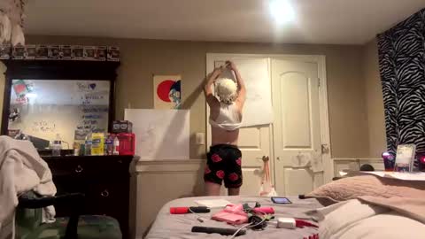 Sailorartemis online show from October 4, 2025, 8:51 pm