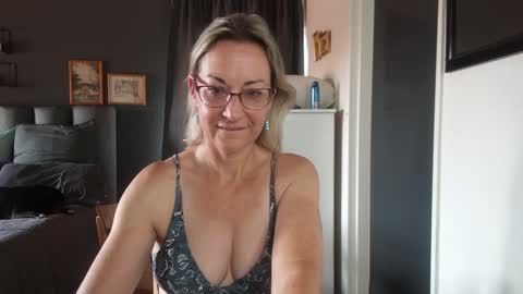 Ningifun couple online show from December 15, 2024, 8:08 am