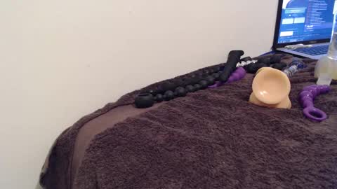 BoldPleasure online show from December 20, 2024, 7:17 pm