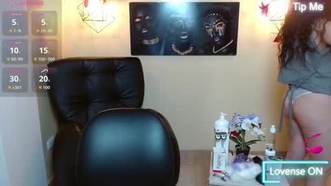 Paris online show from January 12, 2026, 1:49 pm