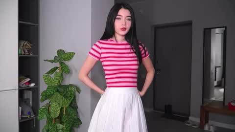 Snapshot of bombaleila chatting on December 19, 2025, 5:58 am Akemi online show from December 19, 2025, 5:58 am