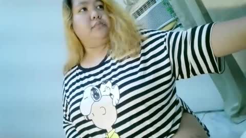 Snapshot of bombastic_darla chatting on September 10, 2025, 9:15 pm bombastic_darla online show from September 10, 2025, 9:15 pm