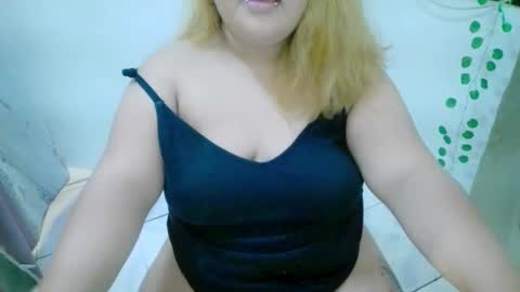 Snapshot of bombastic_darla chatting on September 27, 2025, 7:35 am bombastic_darla online show from September 27, 2025, 7:35 am