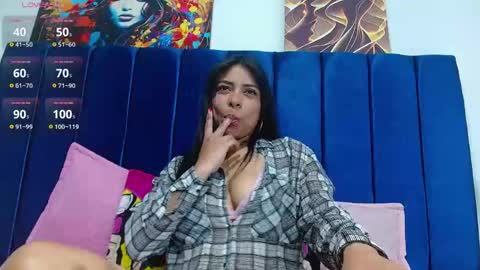 bombom_brown1 online show from May 19, 2026, 8:26 pm