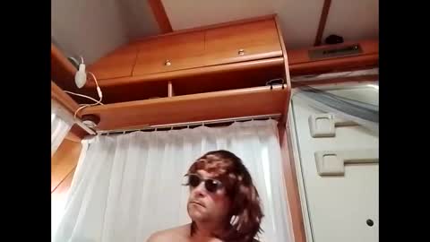 bombombum272 online show from April 26, 2026, 5:10 pm