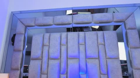 bonet_iris online show from April 1, 2026, 7:22 pm