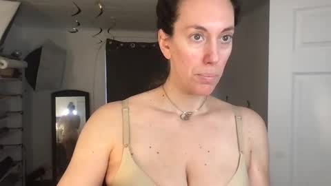 Bonnie online show from January 23, 2025, 2:07 pm