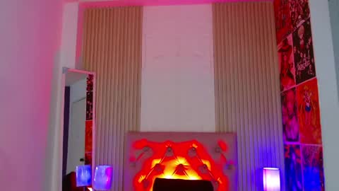 bonnali_lune online show from May 25, 2026, 8:26 pm