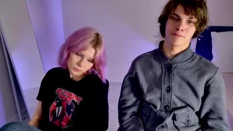 Jessy  Mark online show from November 12, 2025, 5:13 pm