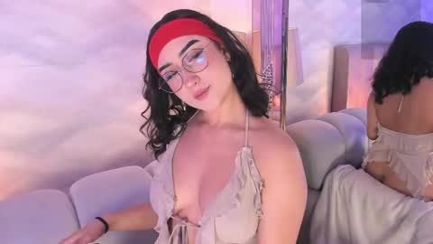 Bonnie online show from April 18, 2026, 9:04 pm