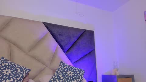 Snapshot of bonniecute_ chatting on September 27, 2025, 11:32 pm online show from September 27, 2025, 11:32 pm