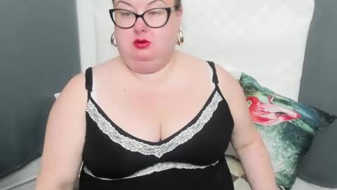 Bonnie online show from December 12, 2024, 5:10 am