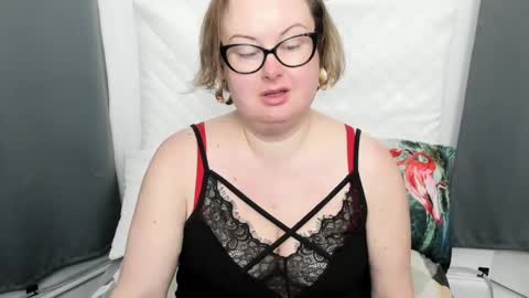 Bonnie online show from April 10, 2026, 5:45 am