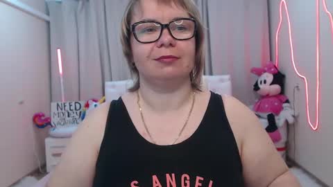 Snapshot of bonnnyboobsy chatting on May 24, 2026, 6:35 pm bonnnyboobsy online show from May 24, 2026, 6:35 pm