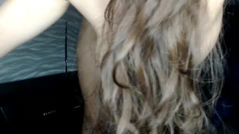 bonny_klyde95 online show from November 28, 2025, 10:56 pm