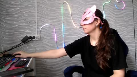 bonny_klyde95 online show from April 16, 2026, 7:09 am