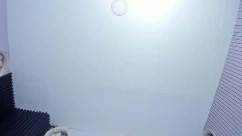 Vicky online show from April 18, 2026, 1:04 pm