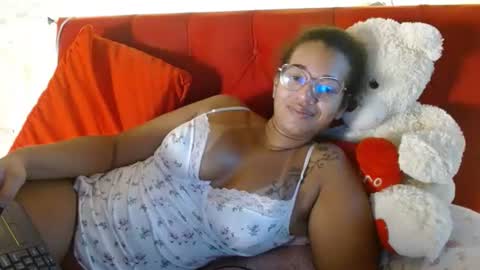 Queen Bon Vivantt online show from December 2, 2024, 3:14 pm