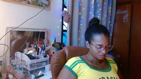 Queen Bon Vivantt online show from February 5, 2025, 10:22 pm