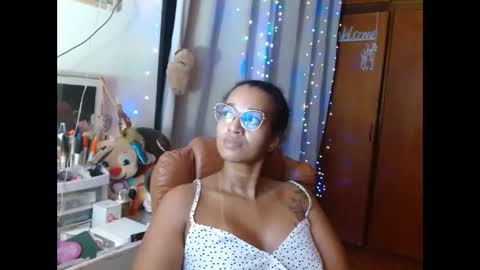 Queen Bon Vivantt online show from February 24, 2025, 1:24 am