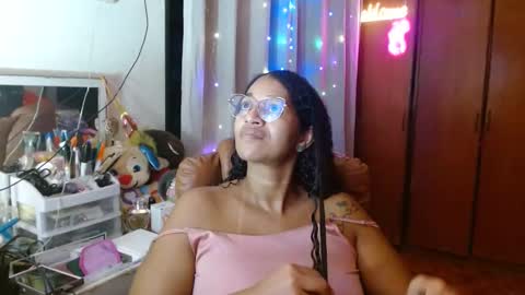 Queen Bon Vivantt online show from March 3, 2025, 1:21 am