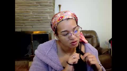 Queen Bon Vivantt online show from October 27, 2025, 1:48 pm