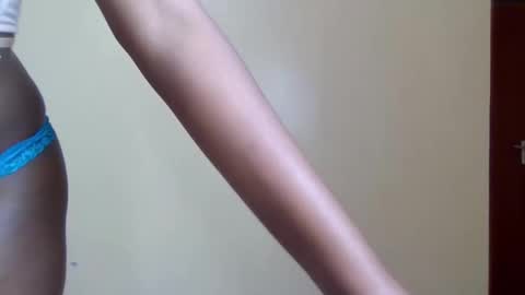 Snapshot of booby_vee chatting on April 13, 2026, 5:51 pm vee online show from April 13, 2026, 5:51 pm