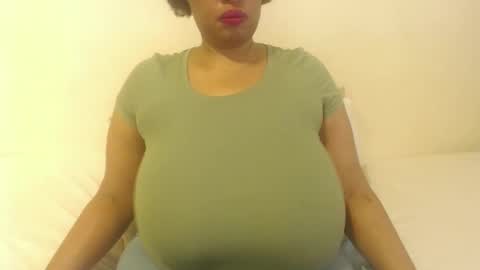 boobyqueen online show from September 21, 2025, 5:20 am