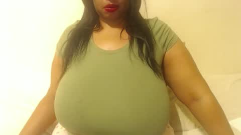 boobyqueen online show from November 2, 2025, 5:15 pm