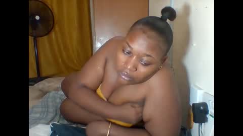 Snapshot of booty_panther chatting on February 2, 2025, 7:25 pm sandrah online show from February 2, 2025, 7:25 pm