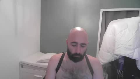 bordelais33700 online show from November 19, 2025, 5:57 pm