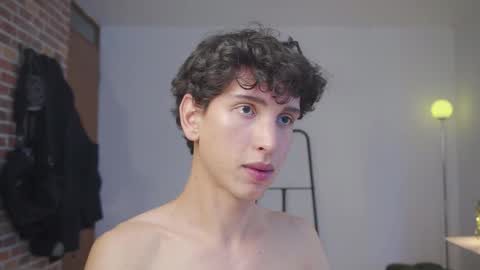 Bream online show from January 5, 2026, 5:27 pm