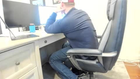 Boredhorndog online show from December 4, 2024, 6:06 pm