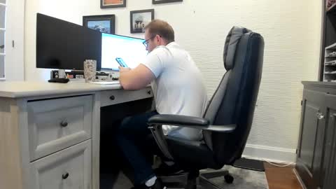 Boredhorndog online show from January 13, 2025, 4:41 pm