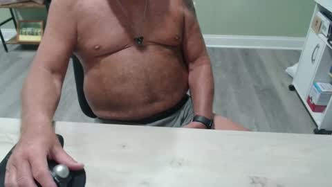 borntobebad2 online show from April 17, 2026, 2:20 pm