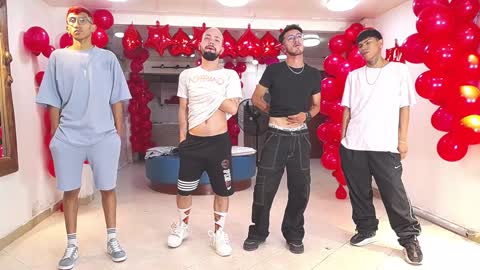 THOMAS AND DAMIAND online show from February 5, 2025, 4:06 am