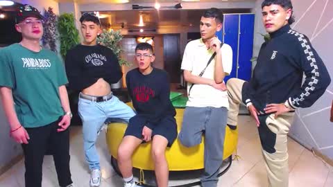 THOMAS AND DAMIAND online show from October 1, 2025, 4:07 am