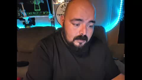 bossdeuce420 online show from April 18, 2026, 2:37 am