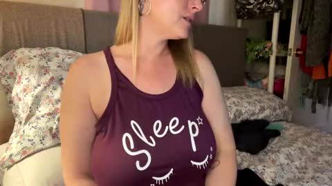 BossMom online show from January 2, 2025, 5:39 pm