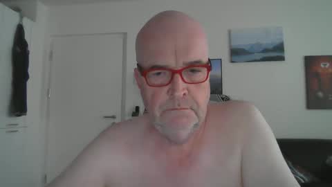 boston1967524903 online show from January 26, 2025, 1:36 pm